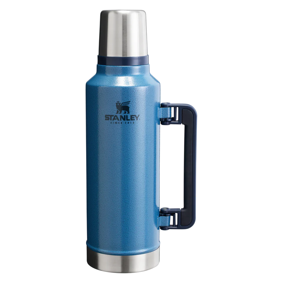Web_PNG_Square-TheLegendaryClassicBottle-2.0QT-HammertoneLake-Front Stanley Classic Legendary Bottle 1.9L - Hammertone Lake – Bild 1