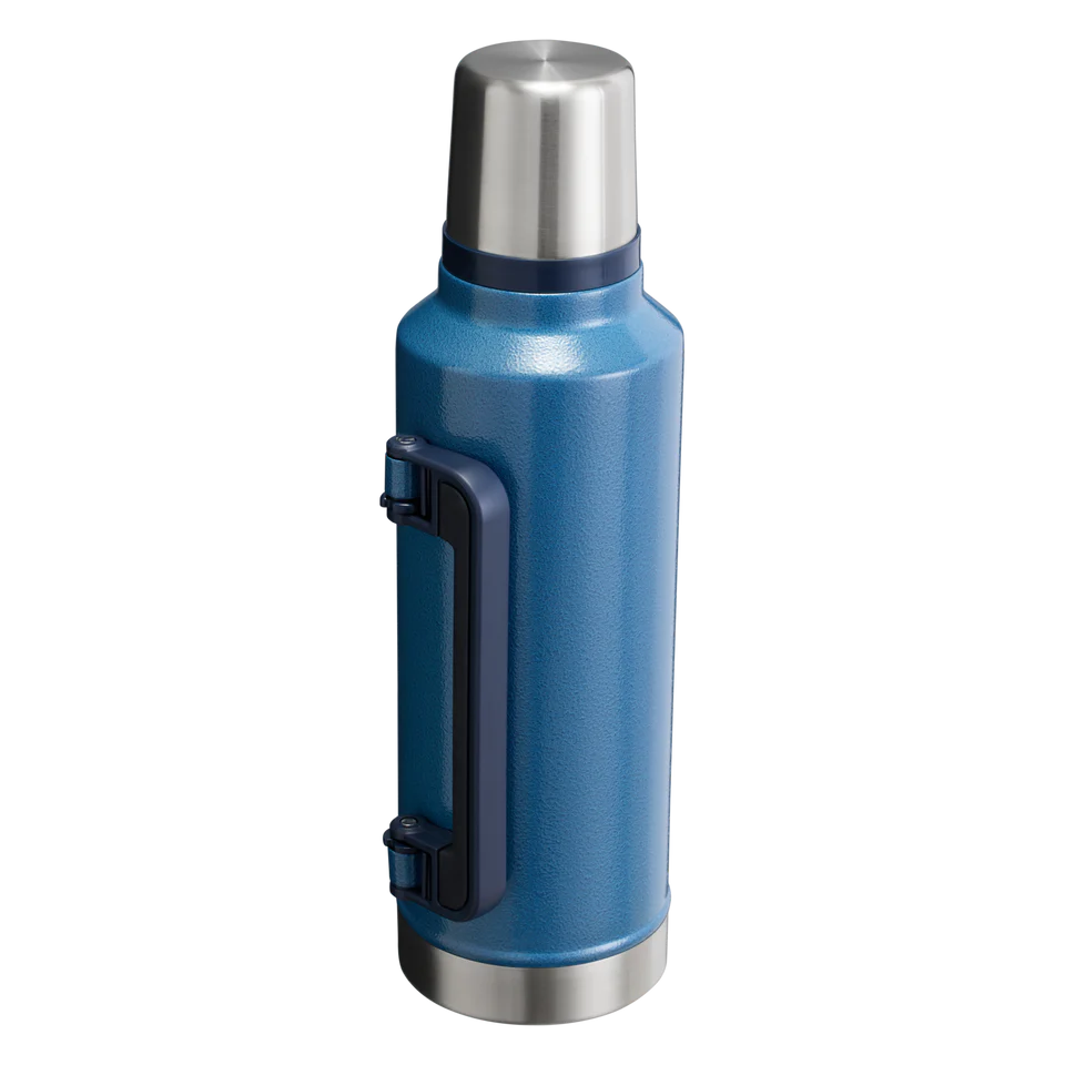 Stanley Classic Legendary Bottle 1.9L  - Hammertone Lake – Bild 3